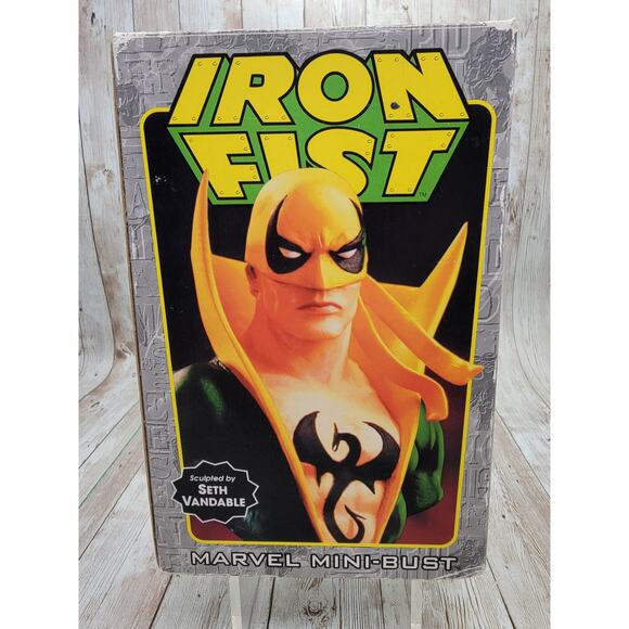 Marvel Iron Fist Mini Bust Collectible 5.5" 1:8 731/4000 Bowen Designs 1999 - Picture 10 of 10
